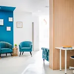 Bucio Coliving אכסניה *